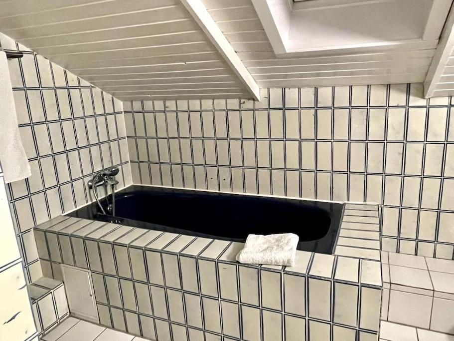 Train Fans Guesthouse 시베탈 외부 사진